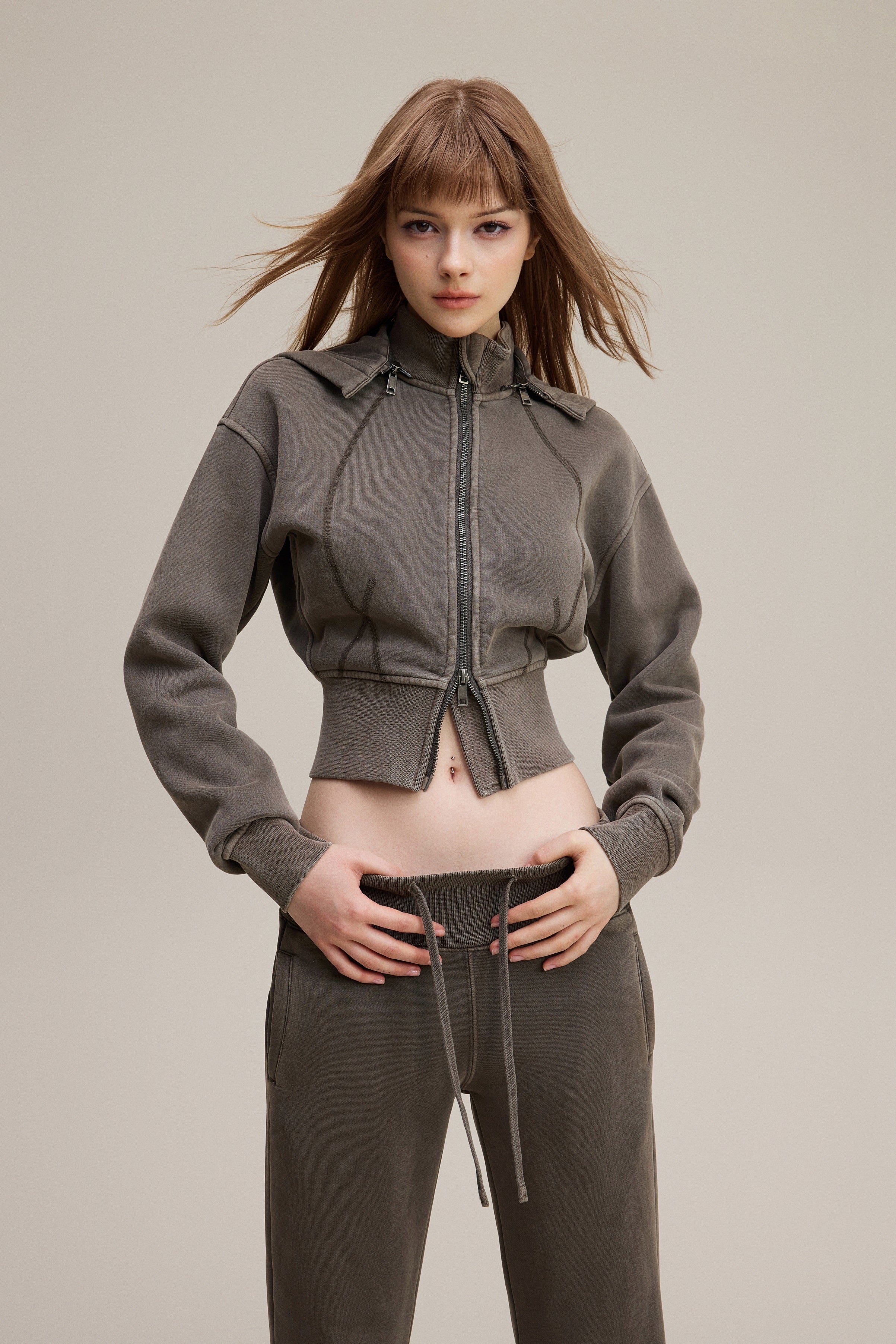 400GSM Women’s Outdoor Slim-Fit Pigment-Wash Hoodie Coffee